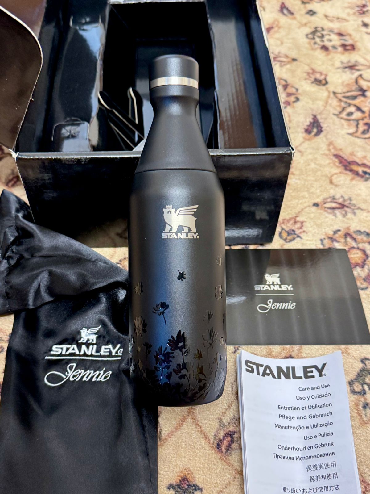 The All Day Slim Luxe Bottle with Jennie edition